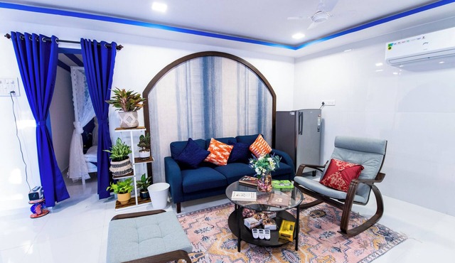 Swank by the Bay, 1BHK Sea-Side Apartment, Bandra West