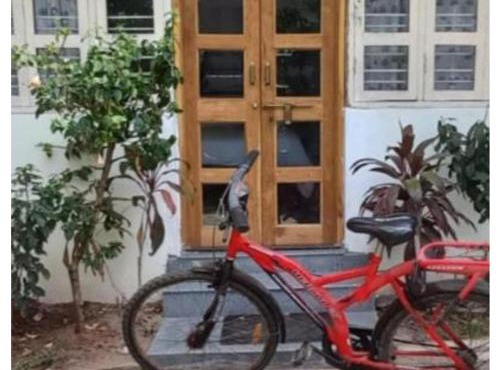 Swanky Sojourns Homestay with single AC Bedroom