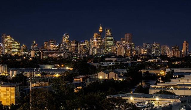 Sydney Skyline Penthouse | 2 Parking, City Views CBD Airport