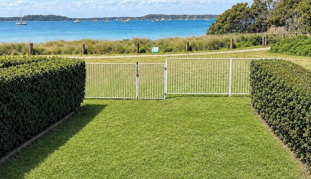 Sydney Waterfront Beach House