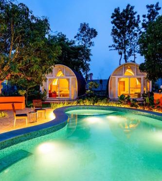 Tanira Farms Moonrise by ELIVAAS Pet- friendly Igloo Cottage with Pool, Bar and Garden
