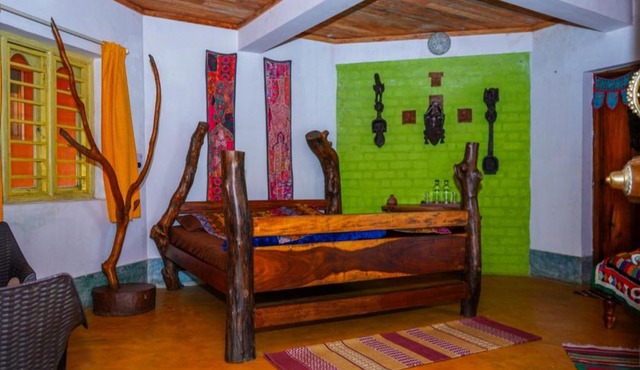 Tat Tvam Asi Organic Farm Stay - Parakeet