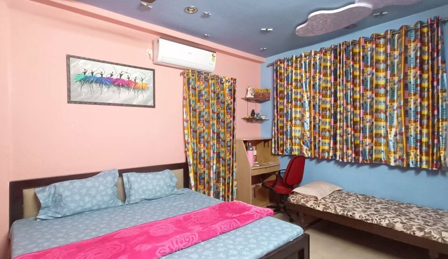 Terrace Garden Bedroom First Floor 5 Minutes from Hotel Hayatt Place