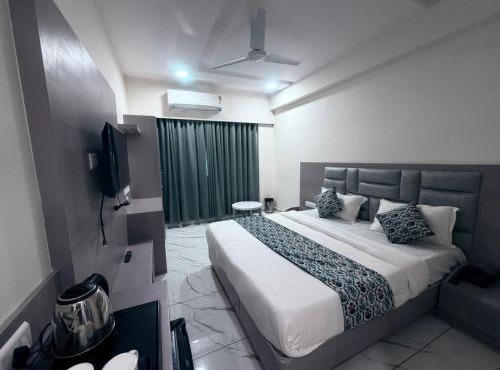 The 7 elevan hotel