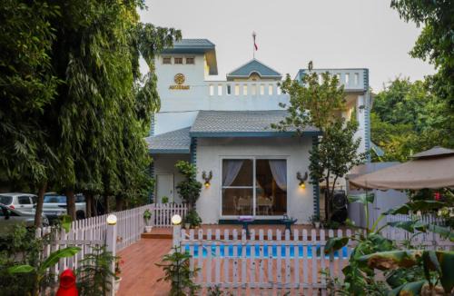 The AnuGrah- A Luxury Home Away Villa with Swimming Pool