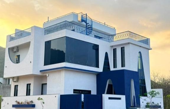 The Blue Lagoon Villa Udaipur