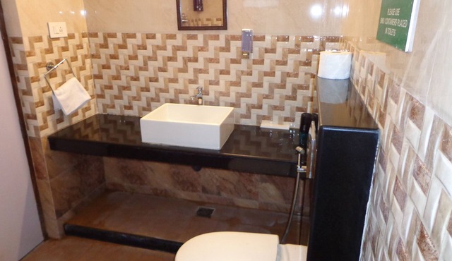 The Blues Hospitality Porur Gardens King Room