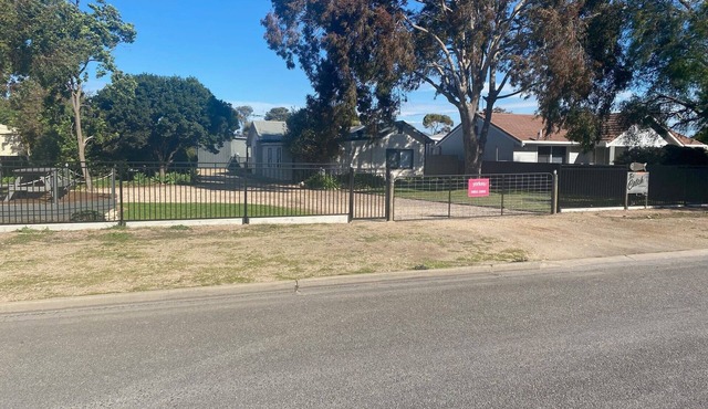 The Catch ~ short walk to beach! Dog Friendly - Off Peak Special! in Stansbury
