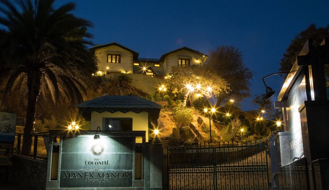 The Colonial Manek Manor