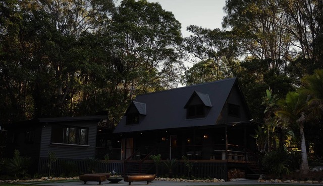 The Complete Escape (Cabins, Main House & Games Room) in Valdora