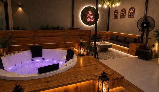 The Cozy Chaos - Soak Under the Sky in Agra