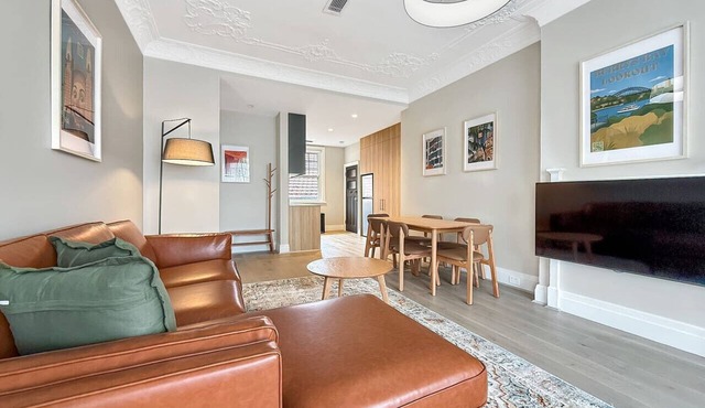 The Edward: Lux Retreat – Spacious 3BR Apartment