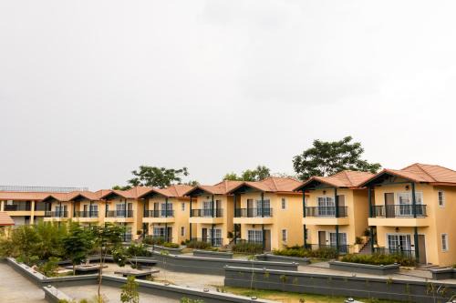 The Fern Wisteria Resort, Dhari