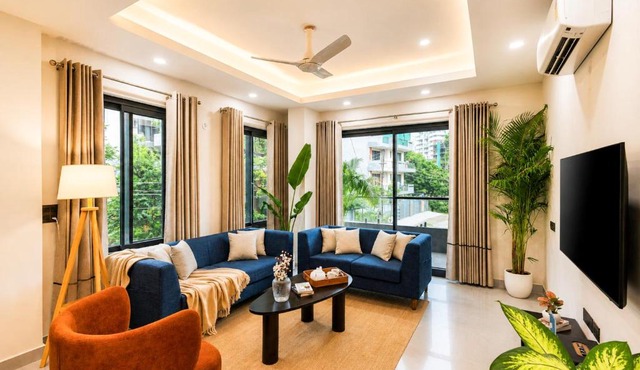 The Golf Course Residency by The Blue Kite , 3 & 2BHK Apt with Fully Equipped Kitchen, Wifi & Balcony Near Golf Course Rd & Medanta Hospital in Gurgaon