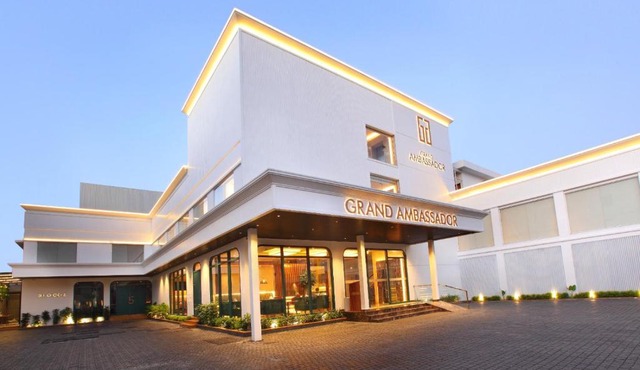 THE GRAND AMBASSADOR HOTEL