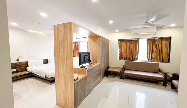 THE GRAND KD HOTEL