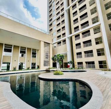 The Grand Palm Retreat with Skyline Suit in GIFT City, 2BHK, Luxurious, Pool, AC, Wifi