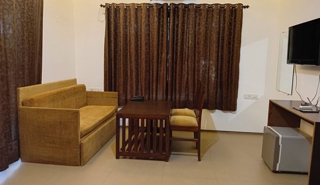 The Grantley Hotel Alibag Beach