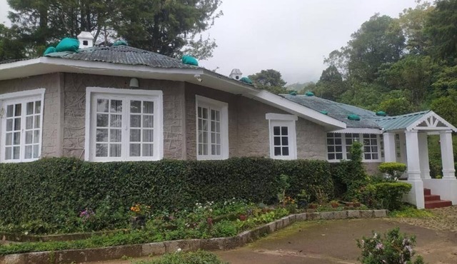 The Gundumalai Bungalow, Munnar : Deluxe Villa