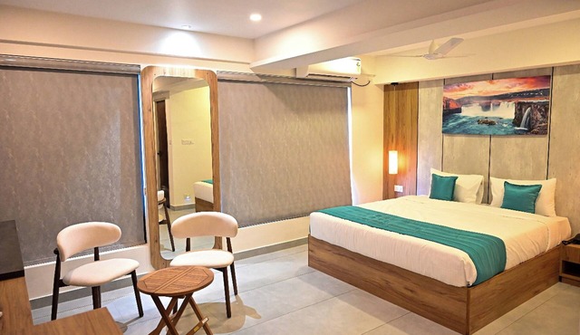 The Heartland Business Hotel