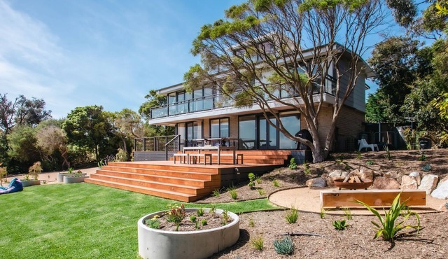 The Hill Flinders, Immerse yourself in the vibrant atmosphere! in Flinders