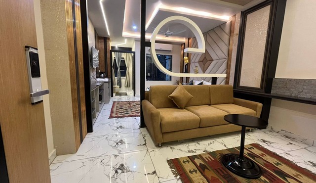 The Hotel Emerald