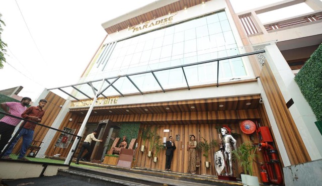 THE HOTEL PARADISE