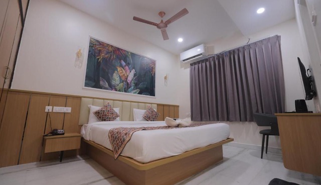The Itihas Business Hotel Hitech City