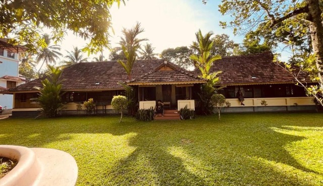 The Kerala Heritage Villa on the shore of Backwaters - Pamba River Alleppey
