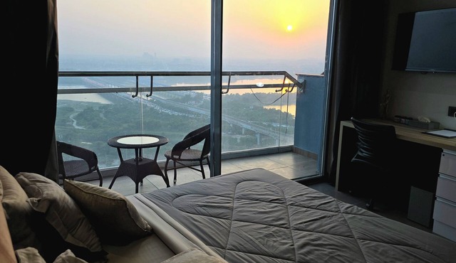 The Luxe Living