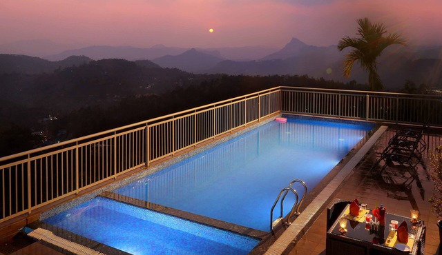 The Munnar Queen