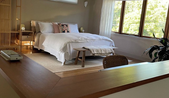 The Nest - Restful studio retreat for couples. Short 10 min walk to the beach. in Somers