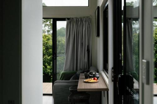 The Nest, Tiny House With a View. Byron Hinterland in Clunes