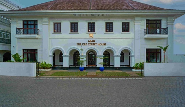 The Old Court House By Abad