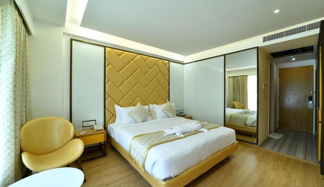 The President Hotel, kumarapark