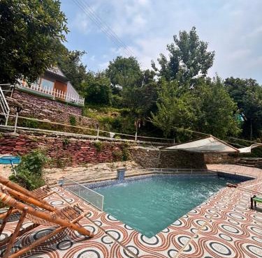 The Rare One's Mukteshwar - Resort & Cafe