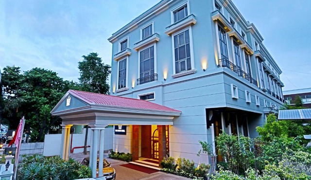 The Rialto Hotel