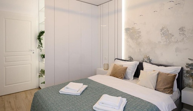 The Romantic Nest near Mall Moldova