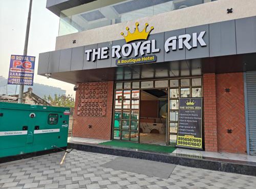 The Royal Ark Hotel