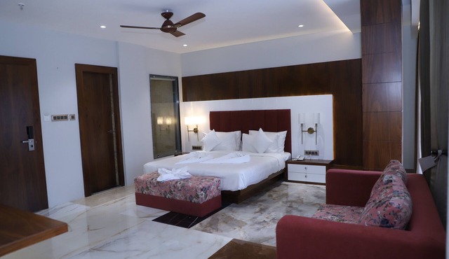 The Royal Class Hotel