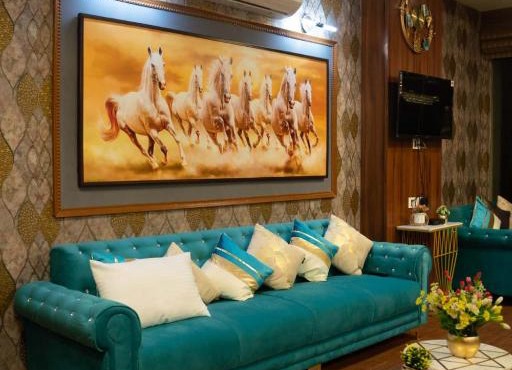 The Royal In
