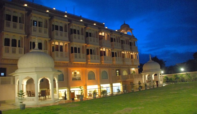 The Royal Retreart