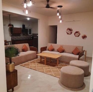 The RusticVibe-Villa with Garden 30 km frm Ecity