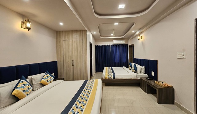 The Sky Comfort Hotel Brahm Sambandh