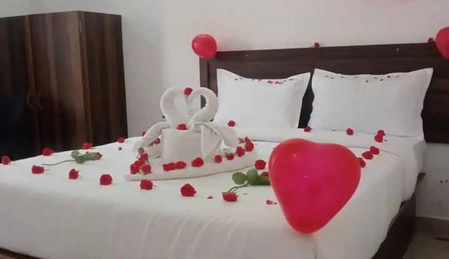 The Sunshine - AC Double Bed
