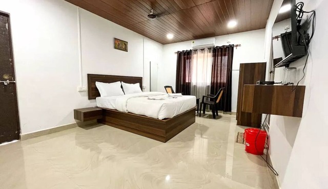 The Sunshine Calangute Cozy - Bed - AC - Wi-Fi