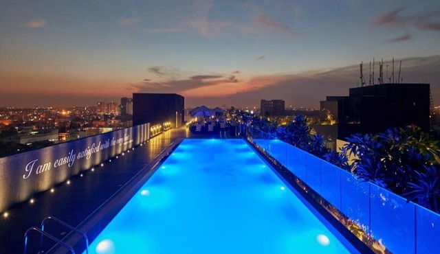 The Waverly Hotel & Residences