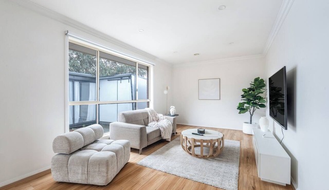 The Westside Base Spacious Home and Separate Cabin in Brooklyn