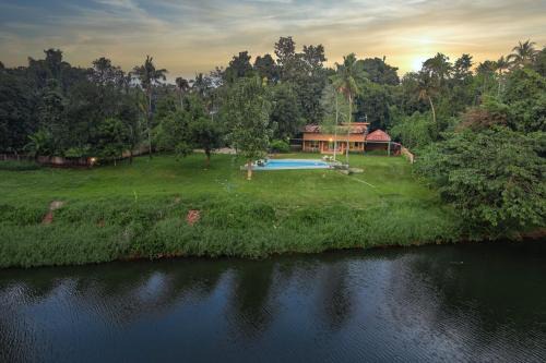 Theeram Riverside Holiday Home