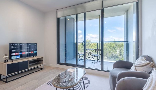 This apartment is a 2 bedroom(s), 2 bathrooms, located in Parkville, VIC. in Parkville